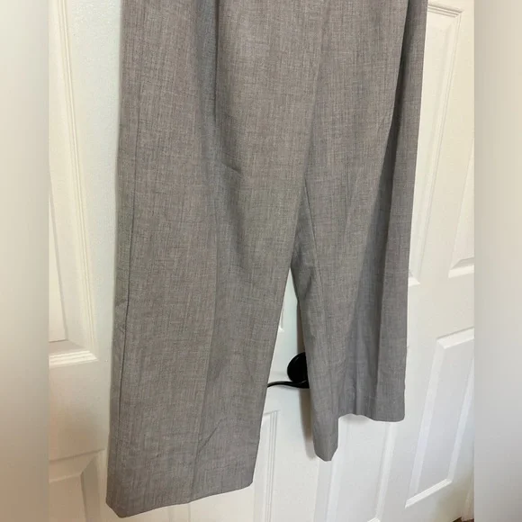 NWT Abercrombie & Fitch Sloane Tailored Pant - color light gray. Size 32 - Picture 2 of 8